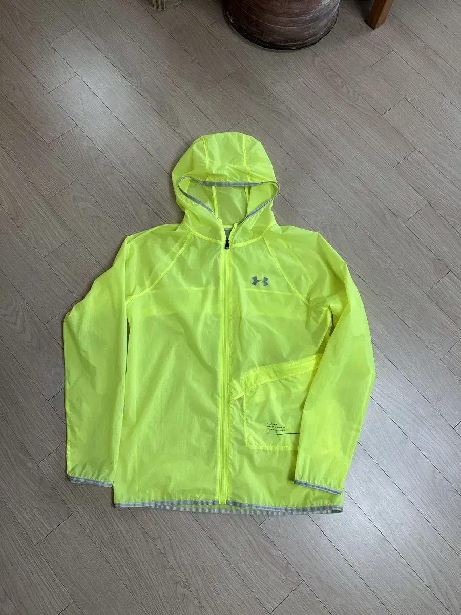 Under Armour Fluorescent Windbreaker Run Hoodie Zip-Up Sizes 100-105