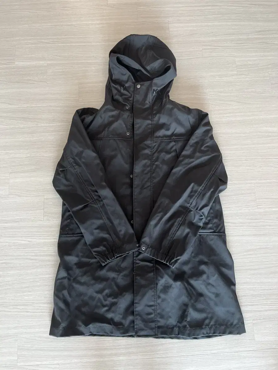 GU Mid Waterproof Jacket sells(size:L)