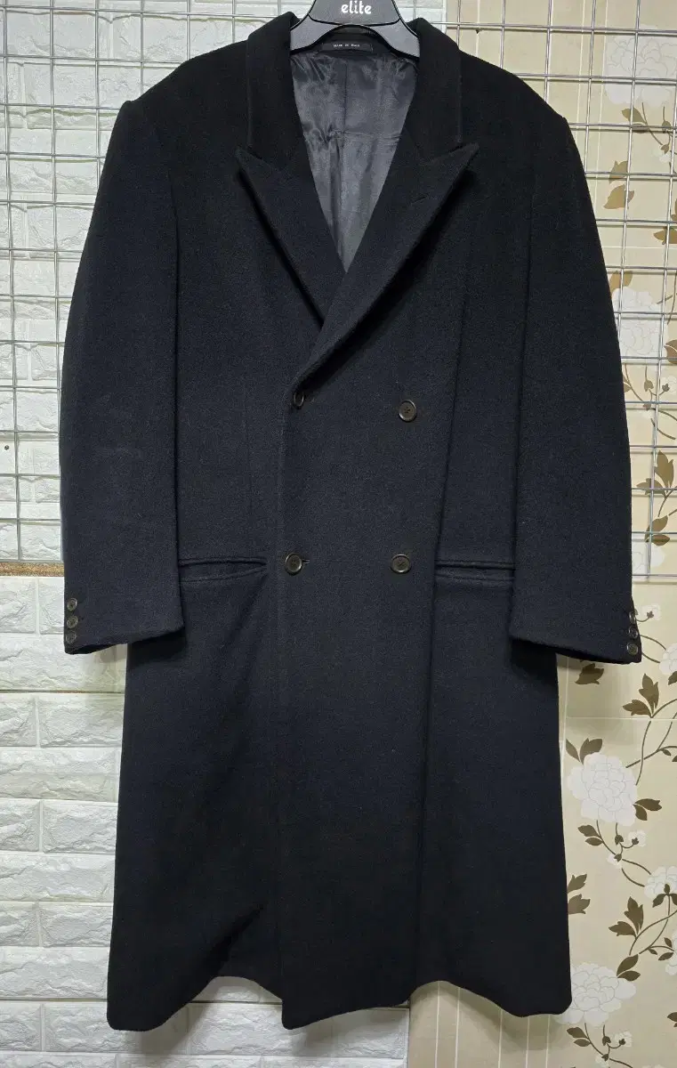 (52) Genuine Italian Emporio Armani Men's Momo Blend Coat