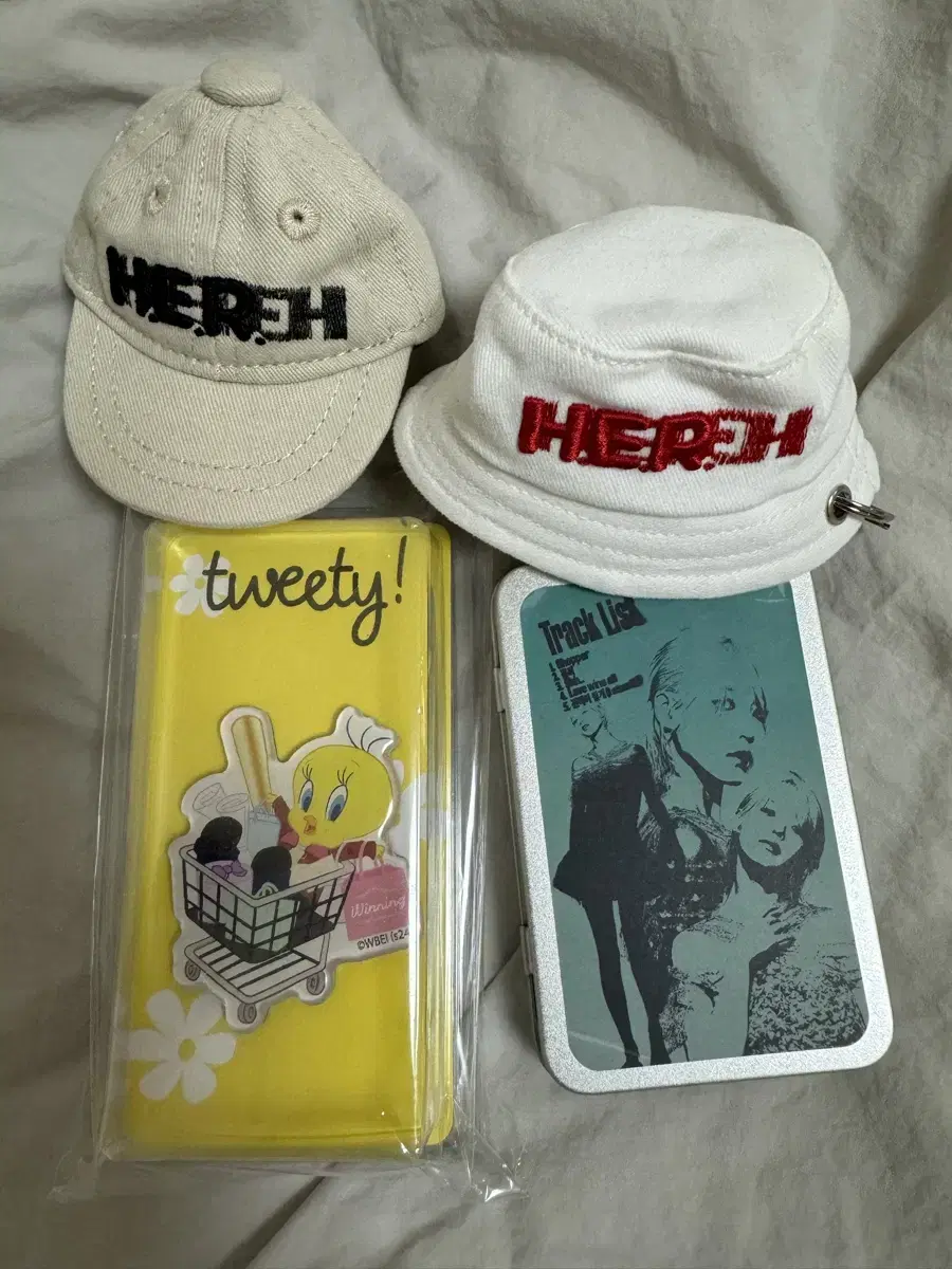 Sell IUHER Concert Merchandise