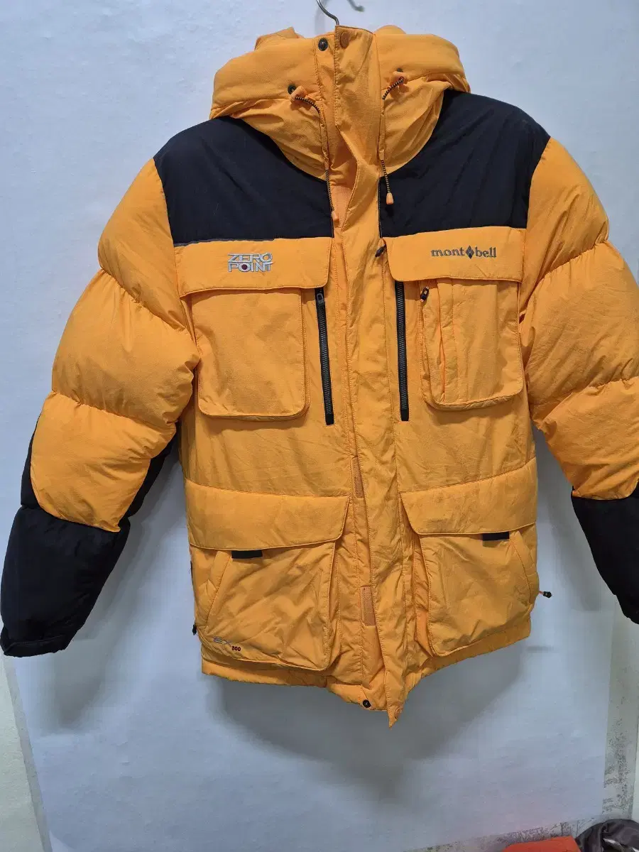 Mont Belvieu Point 800-fill puffer jacket