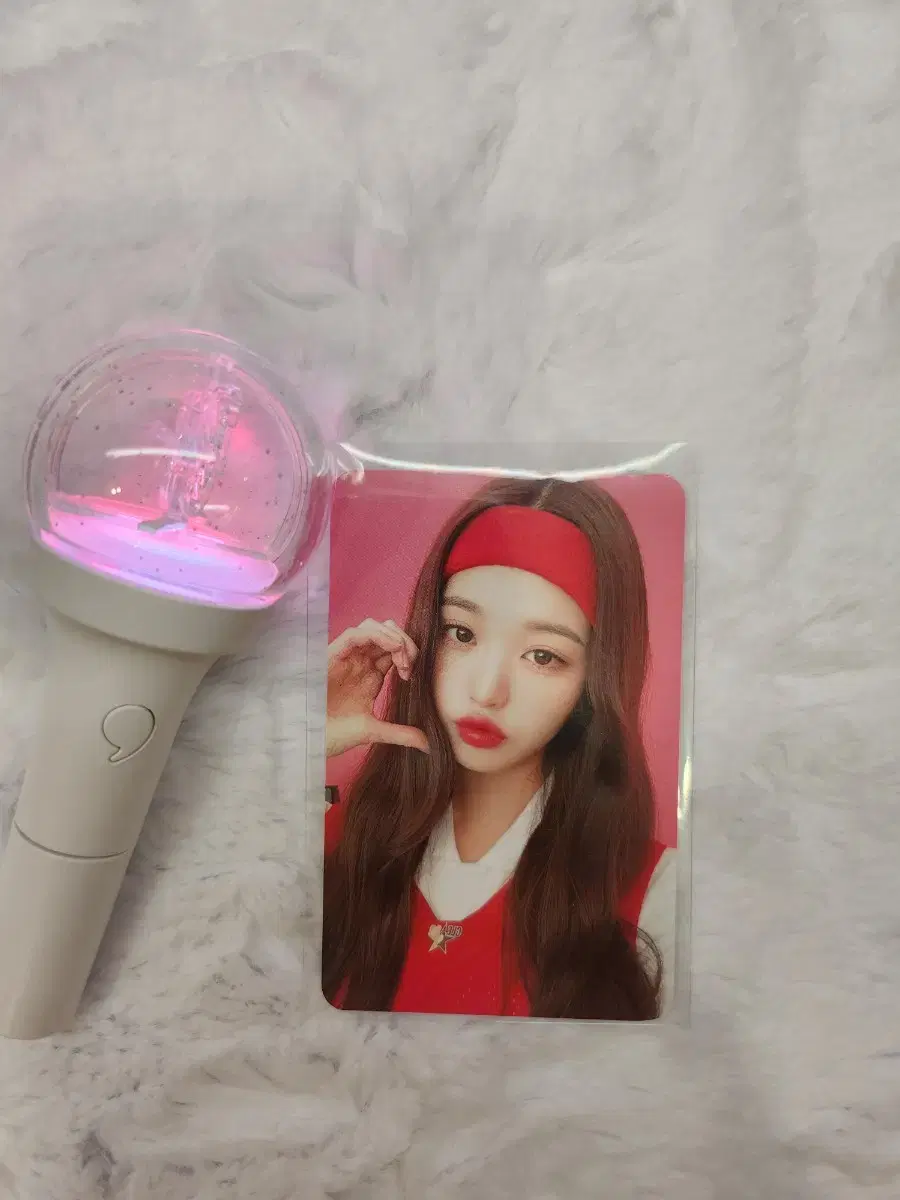 I ive wonyoung 2023 seasons greetings photocard sell!