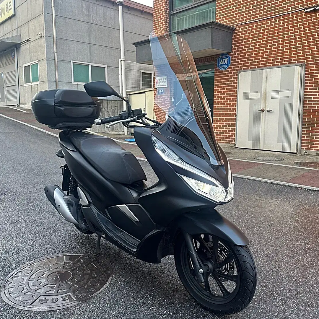 혼다 PCX125/2020년식/7천KM/블랙/신차급컨디션매물/판매합니다.