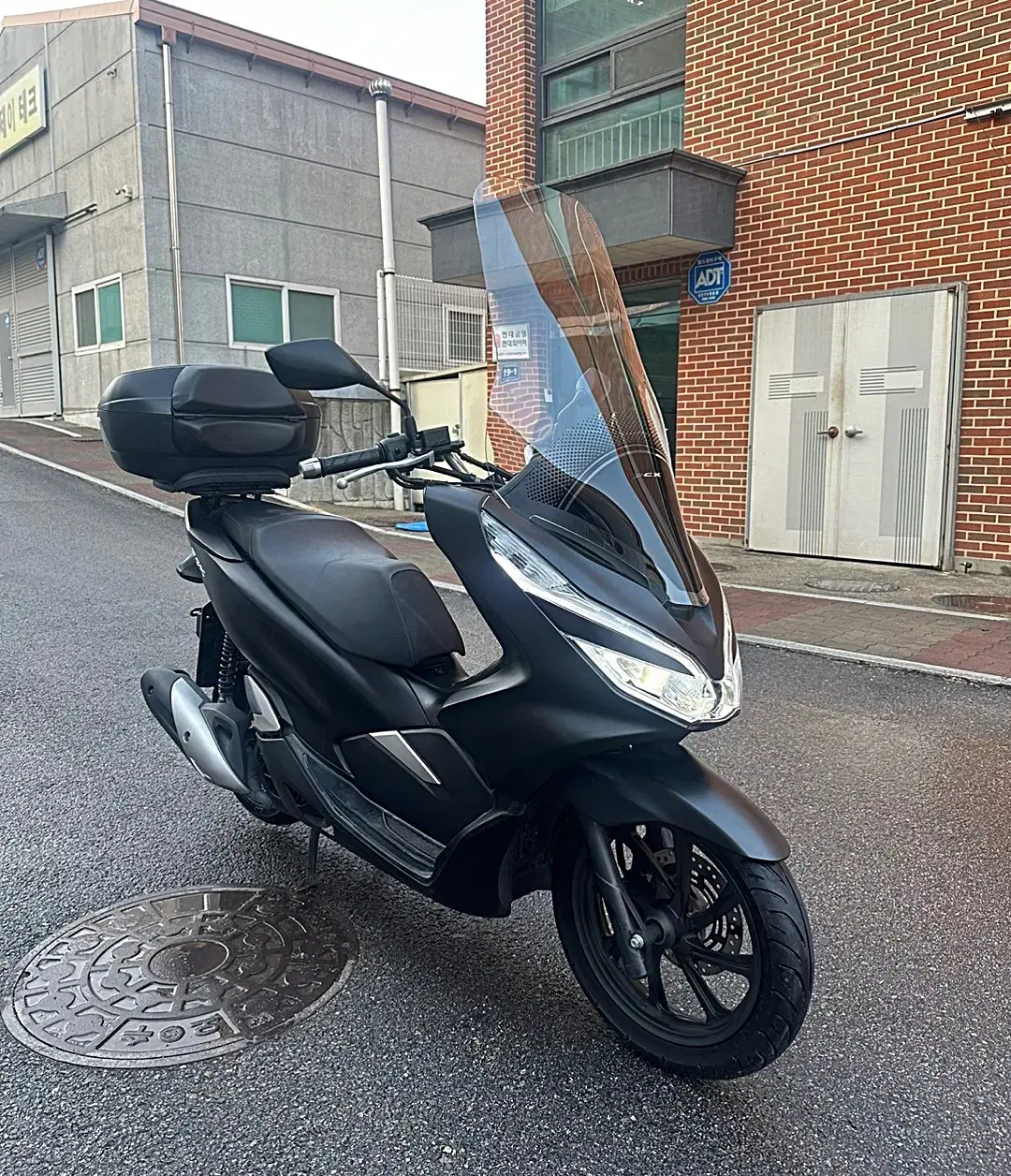 혼다 PCX125/2020년식/7천KM/블랙/신차급컨디션매물/판매합니다.