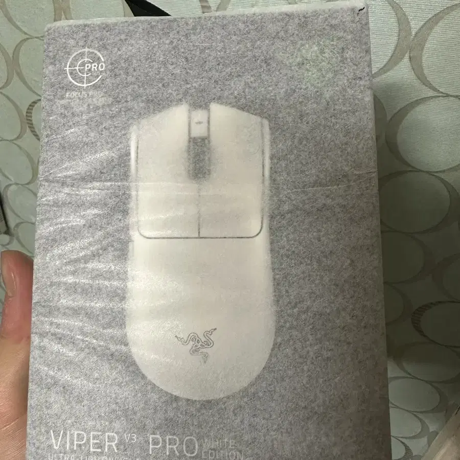 레이저 viper v3 pro 바브삼 화이트 마우스 미개봉 새제품 팝니다