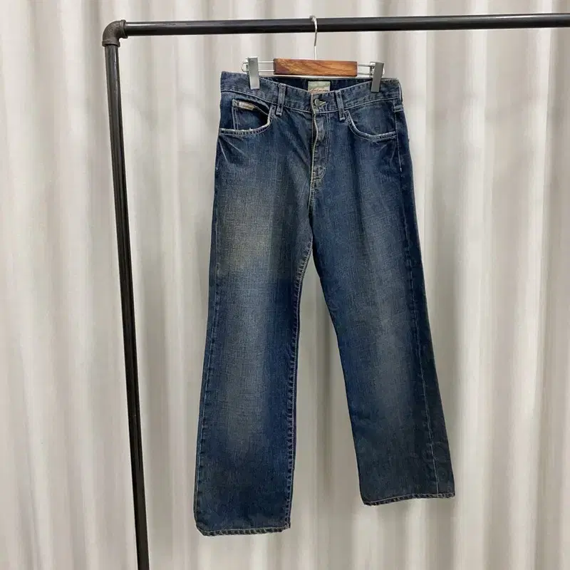 Calvin Klein Wide Fit Denim Jeans 32" A07421