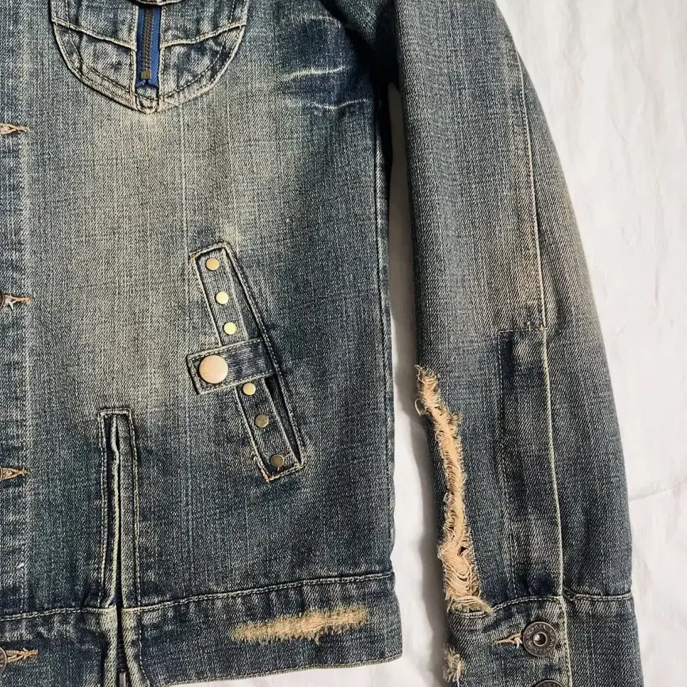 00s Archive Distressed Denim Jacket