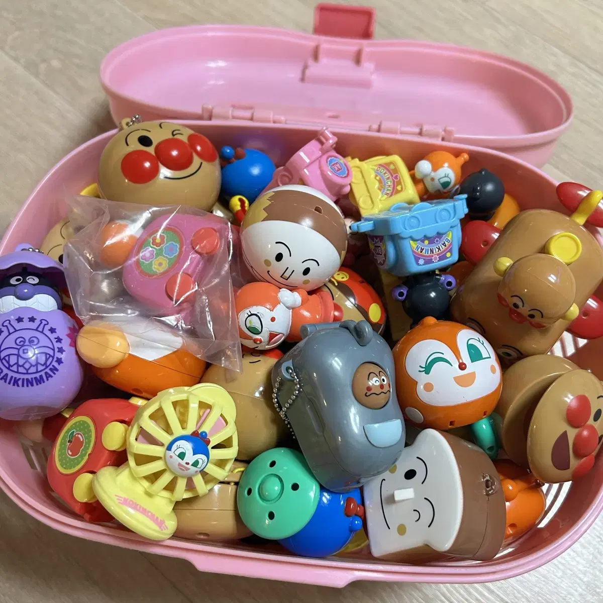 anpanman classic gacha bulk japan gacha meron bread game machine egg car