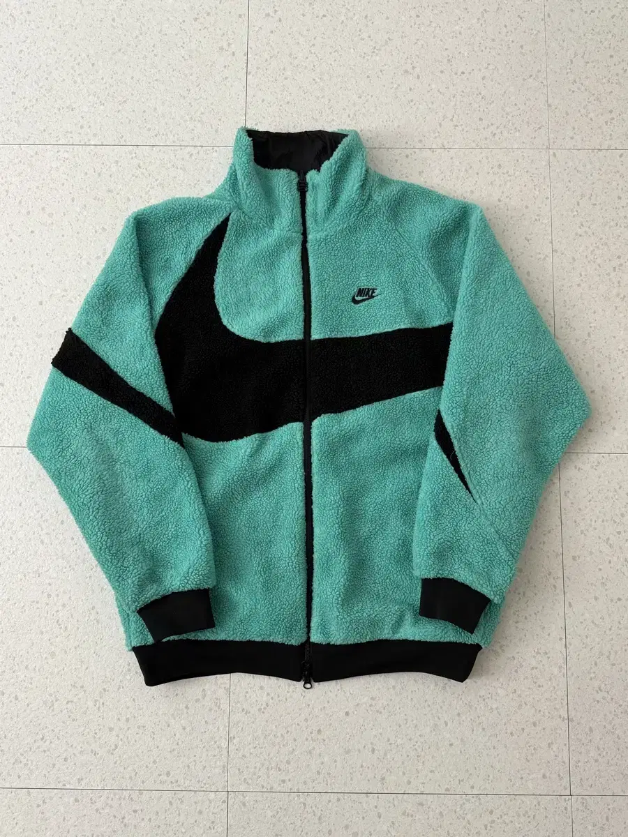 (L)Nike Big Swoosh Reversible Fleece Jacket