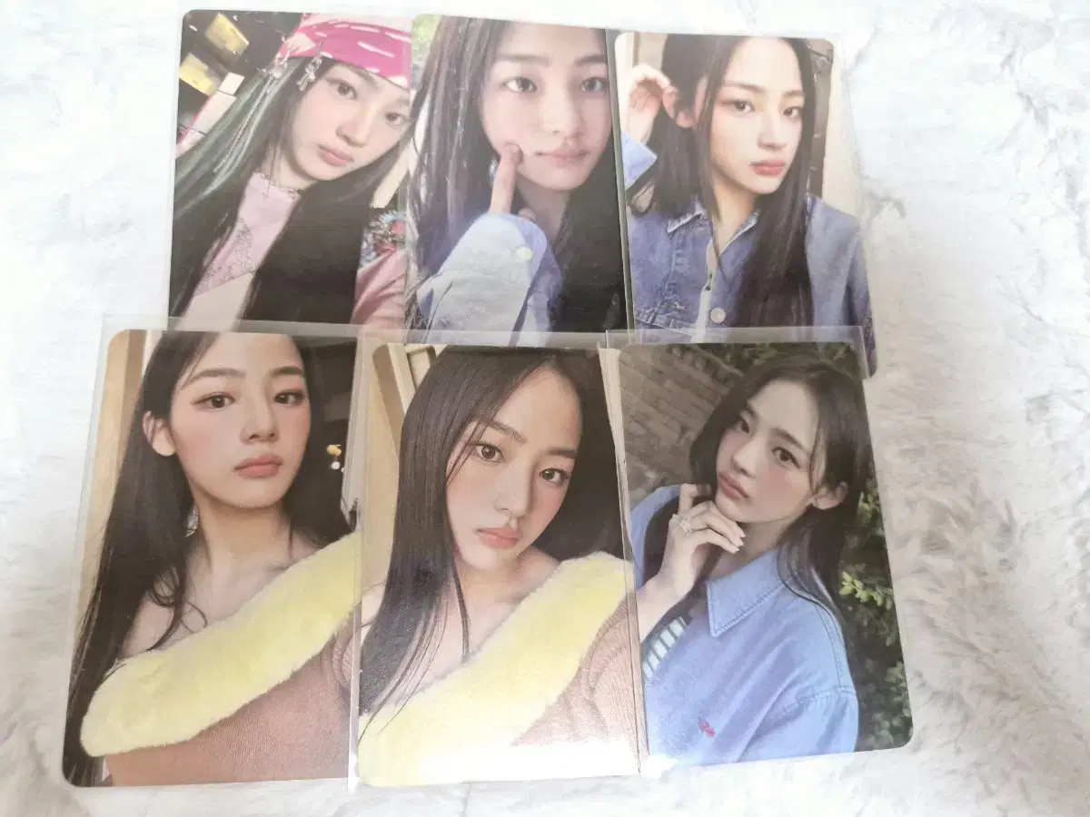 New Jeans Alpo album photocard seasons greetings MinjiHaniDanielleHaerinHyein