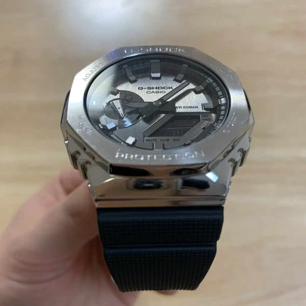 지샥 메탈 지얄오크 (G-SHOCK GM-2100) 판매합니다 (A급)