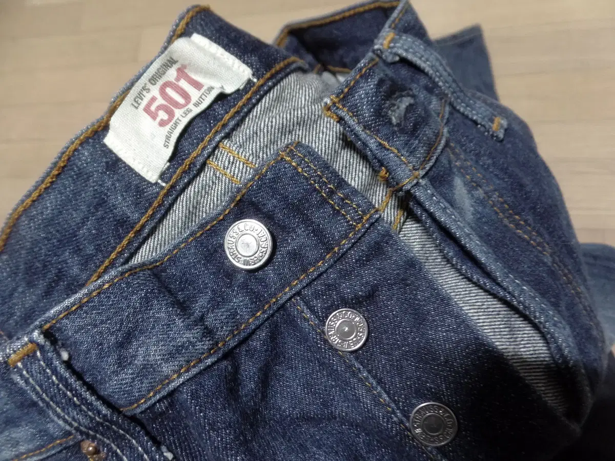 34 / American version of Levi's 501 dated denim /2to1121