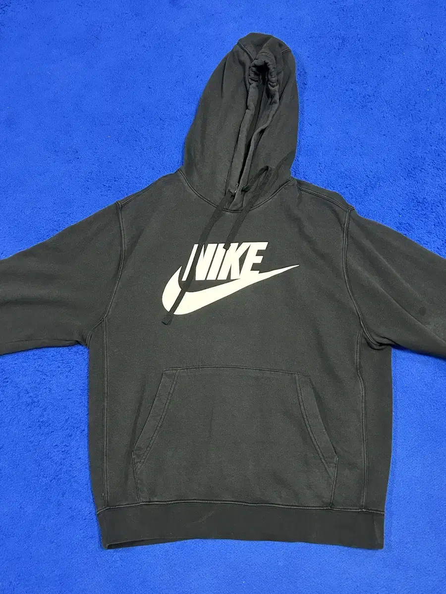 Authentic Nike Hoodie (Nike NSW Club Fleece Graphic Pullover Hoodie Black)