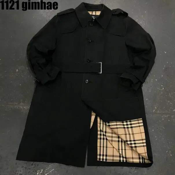 100 Burberry Trench Coat