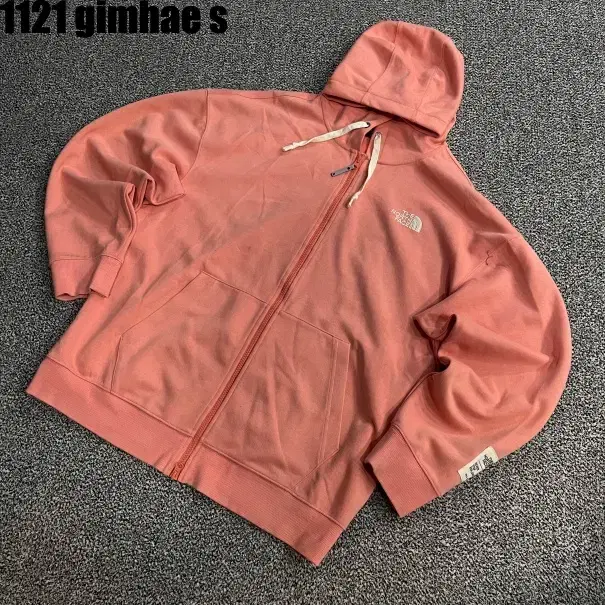 105 The North Face Hooded Zip Up