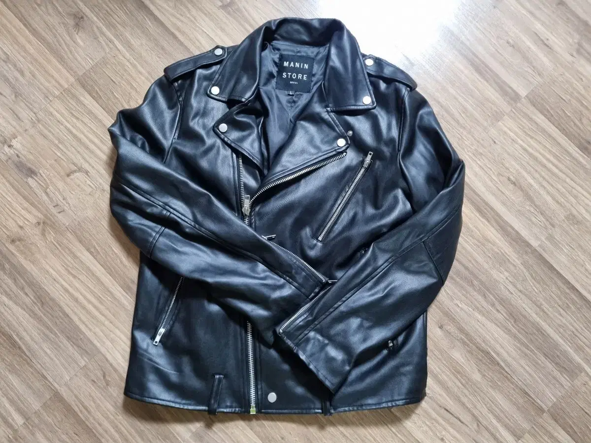 Man In Store Rider Jacket Black L