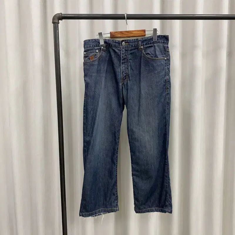 HenriCotton Wide Fit Denim Jeans 33" A07423