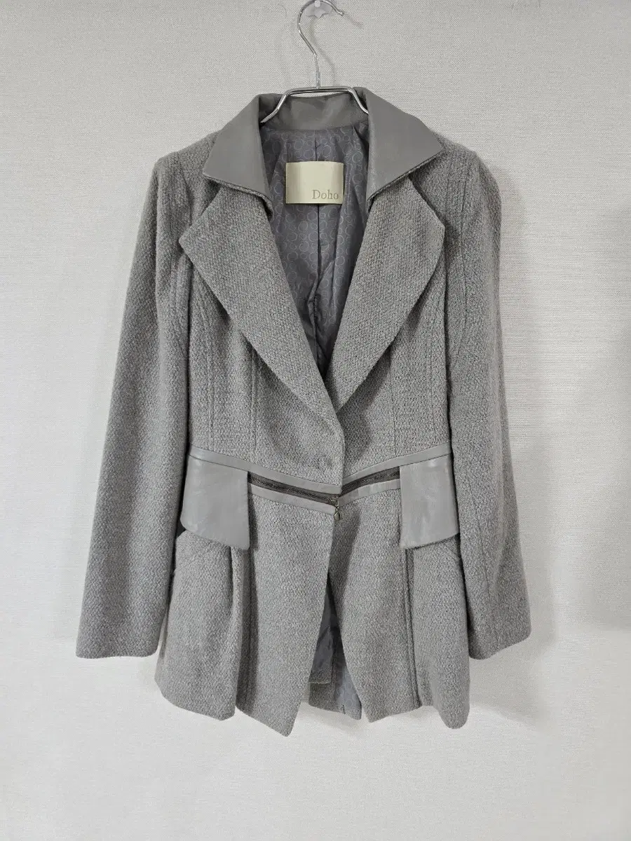 100% Toho lambskin color coordinated momoCoatJacket