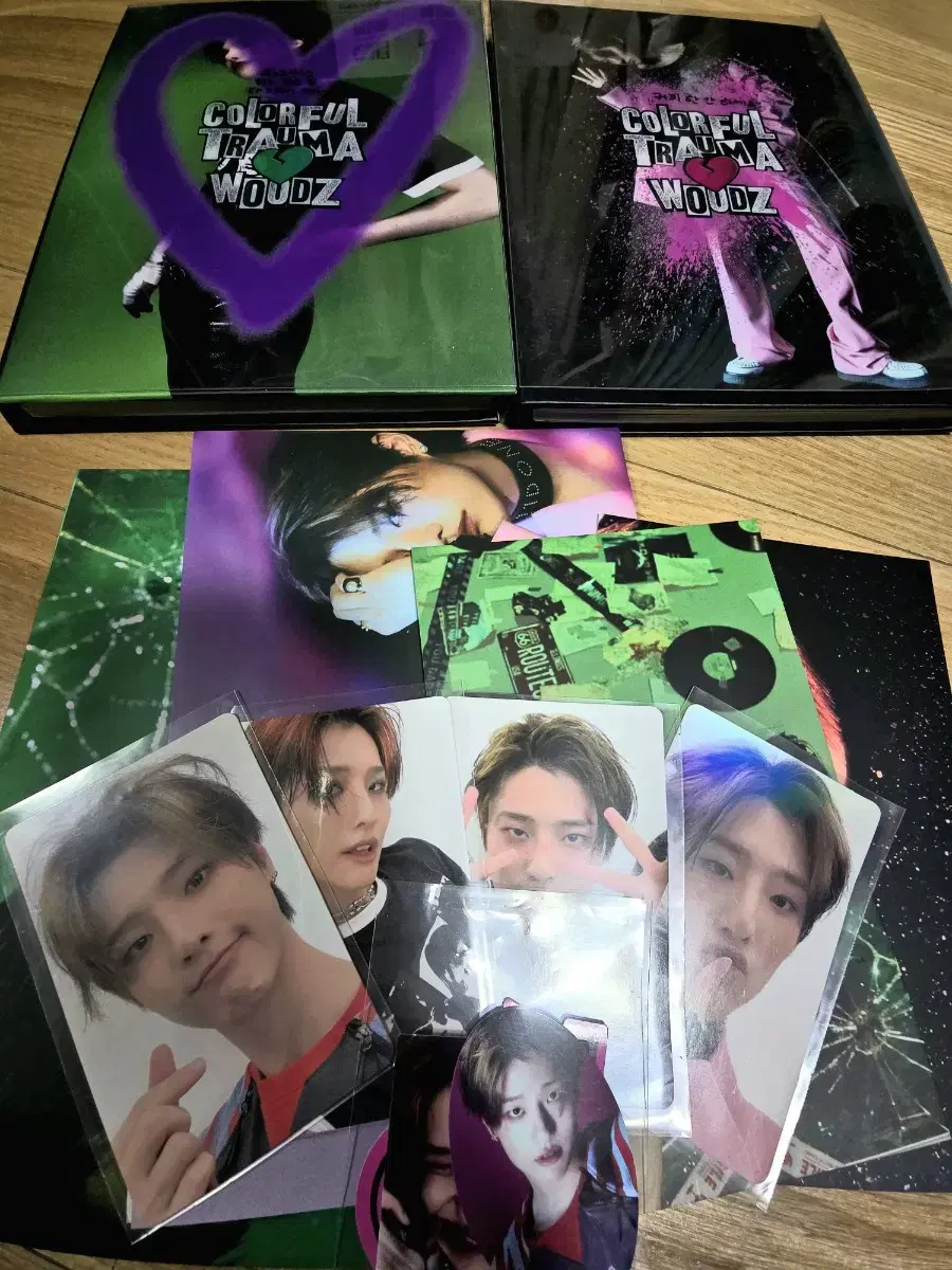 WOODZ woodz album Sells a set of 2 (4 photocards, 2 grounds, 2 postcards, 4 stickers)