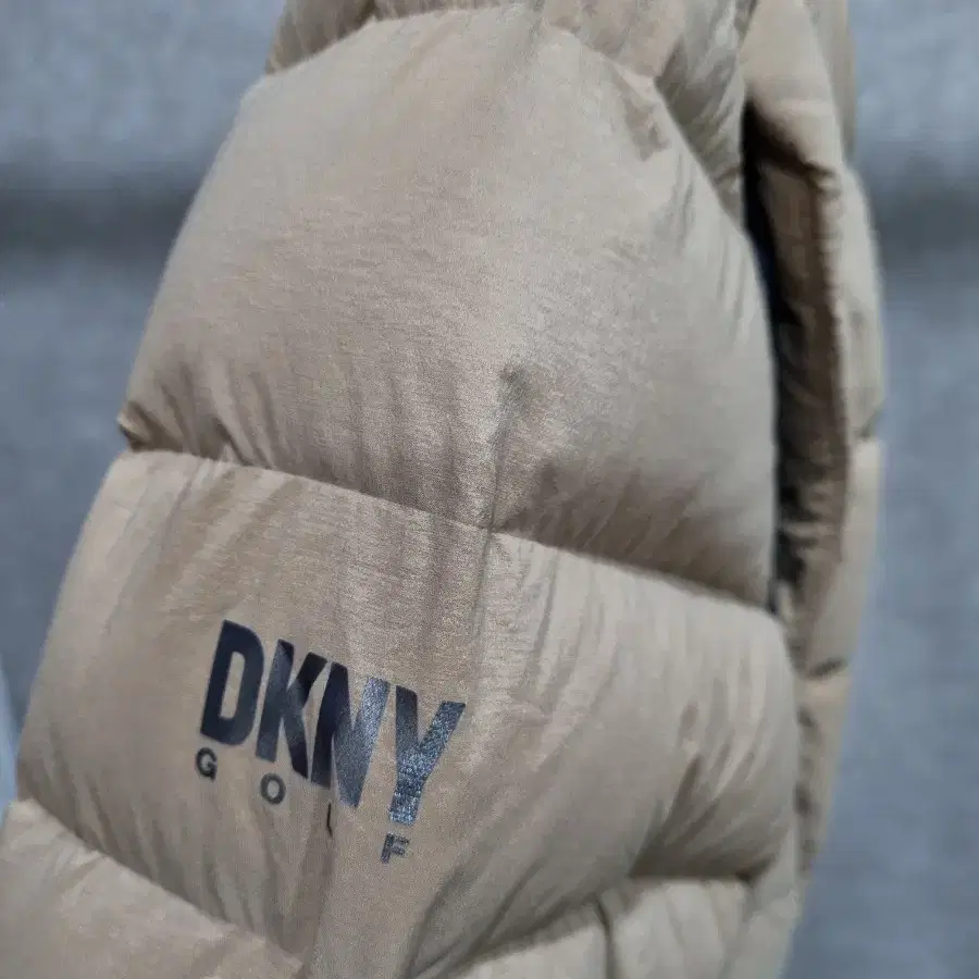 여성 M DKNY 골프웨어 거위털 경량 패딩