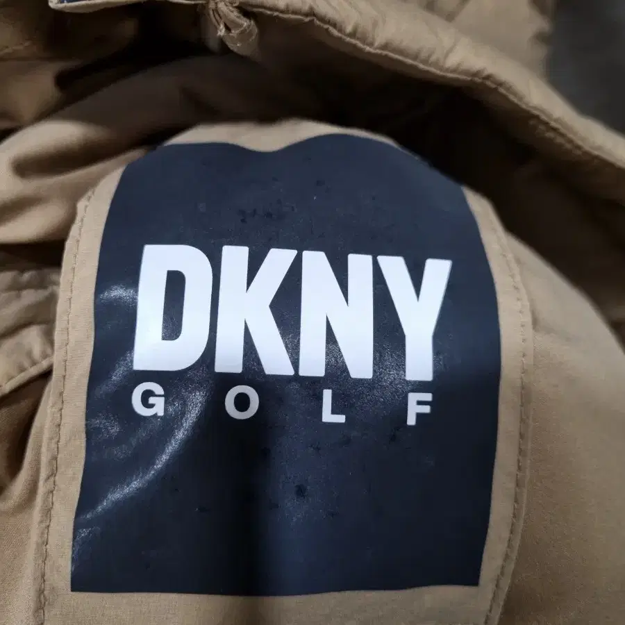 여성 M DKNY 골프웨어 거위털 경량 패딩