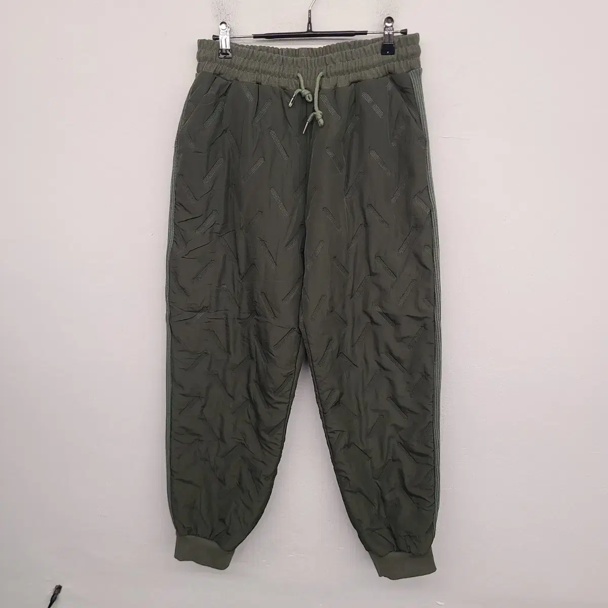 [100/L] Fully lined padded jogger pants