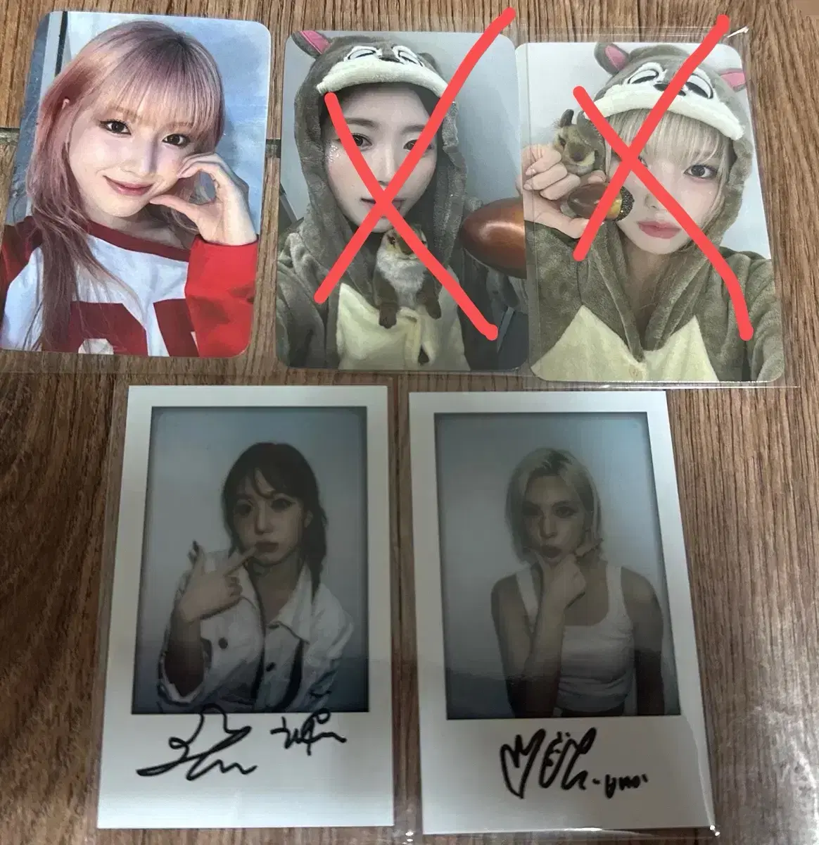 Nmixx soundwave luckydraw sells photocards.