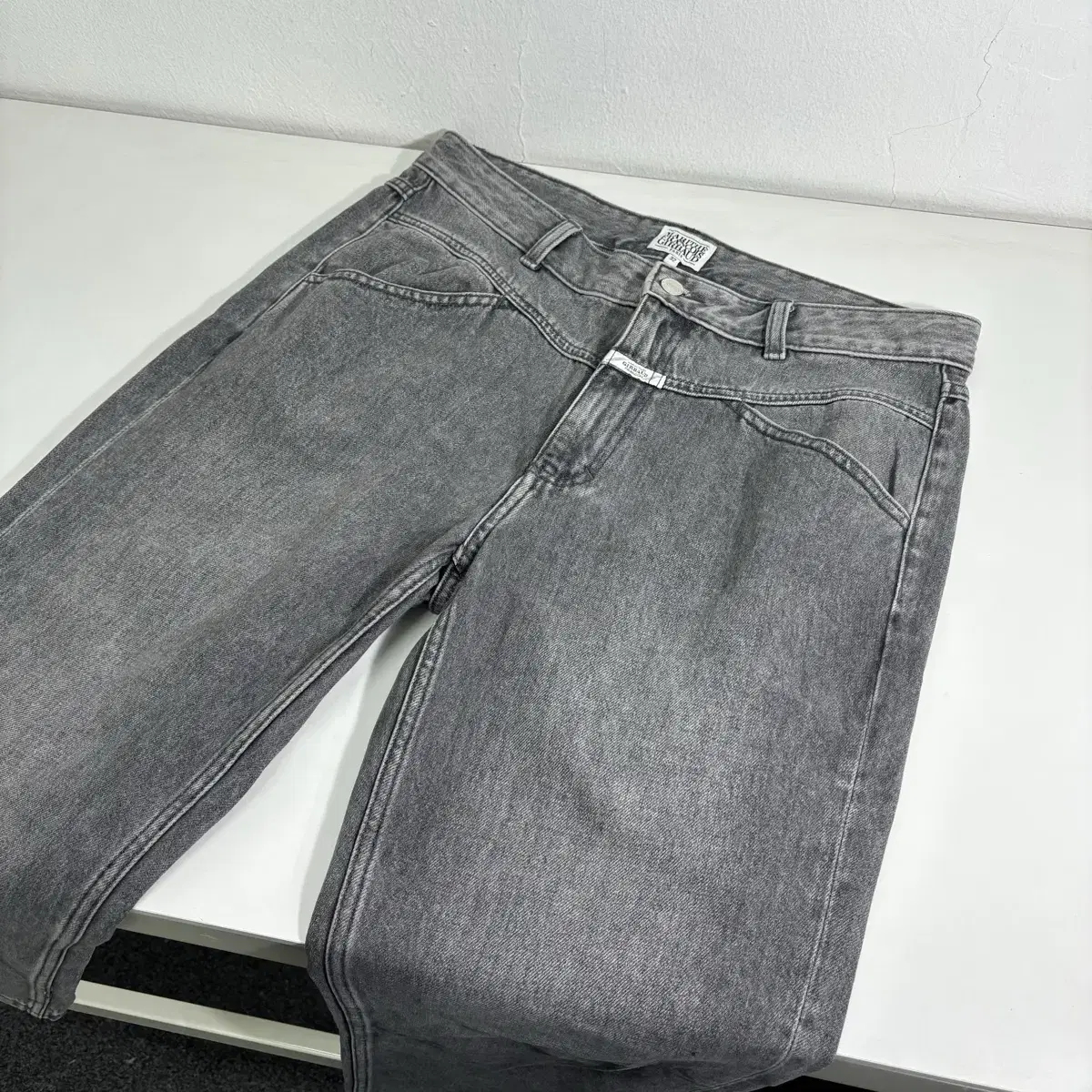 32 MarietteFrancoisJersey gray regular fit cropped denim pants