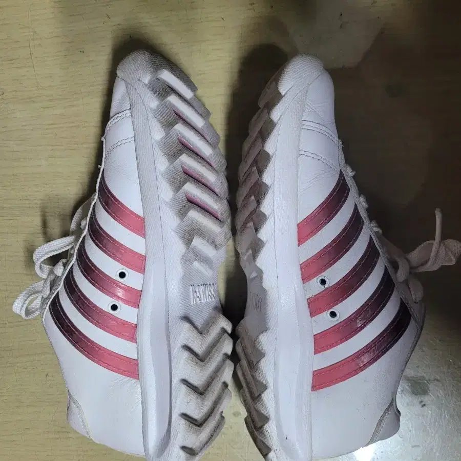 케이스위스[K.SWISS] 여성 운동화(230mm)