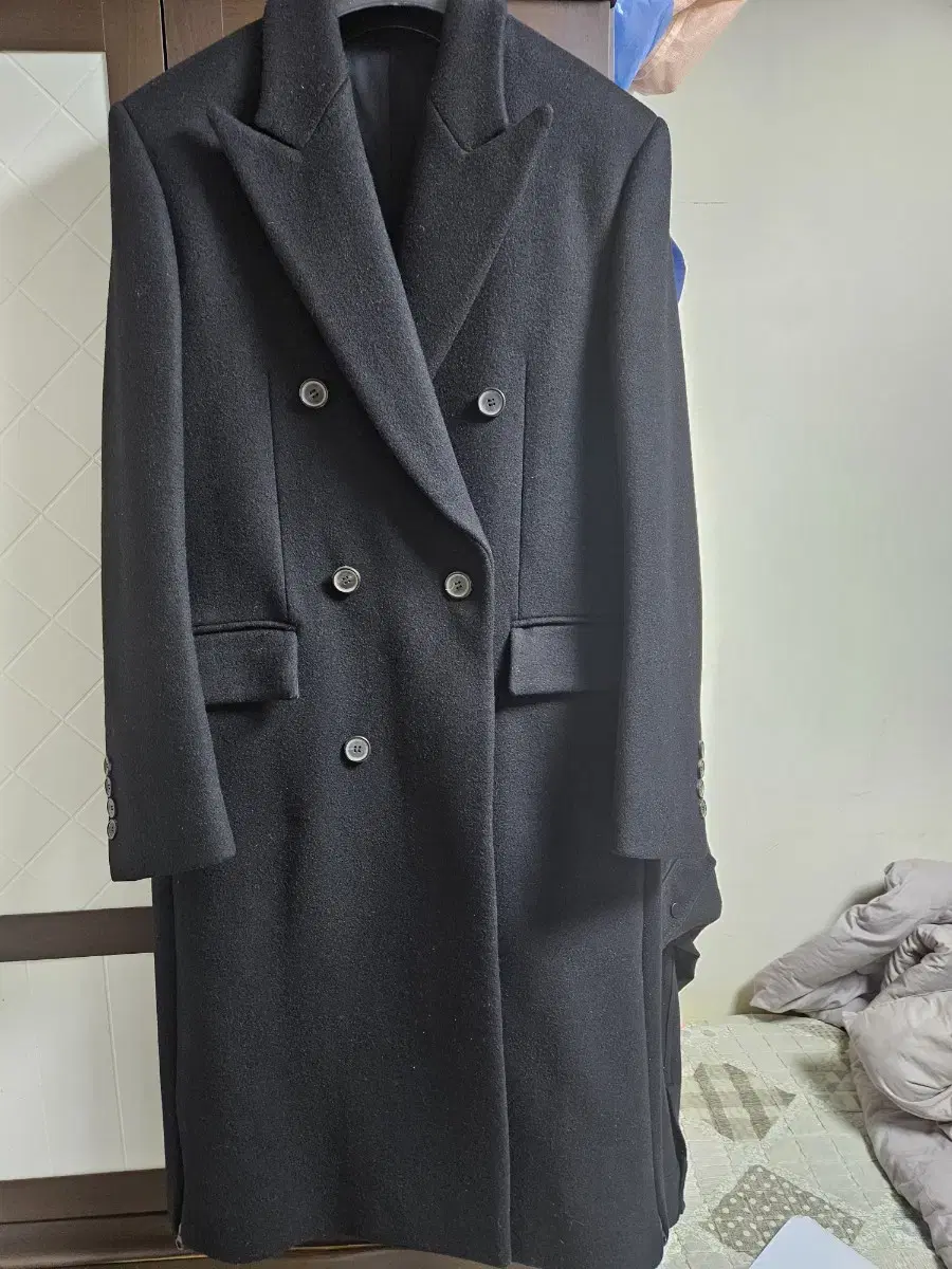 Sells Mamagari Coat (46).