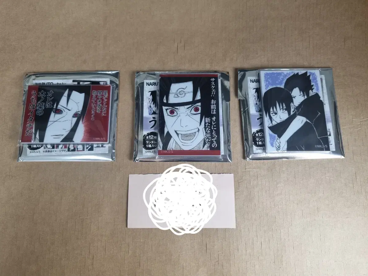 Naruto 25th Anniversary Fair Jump Shop Uchiha Brothers Magnet sell wts Sasuke Itachi