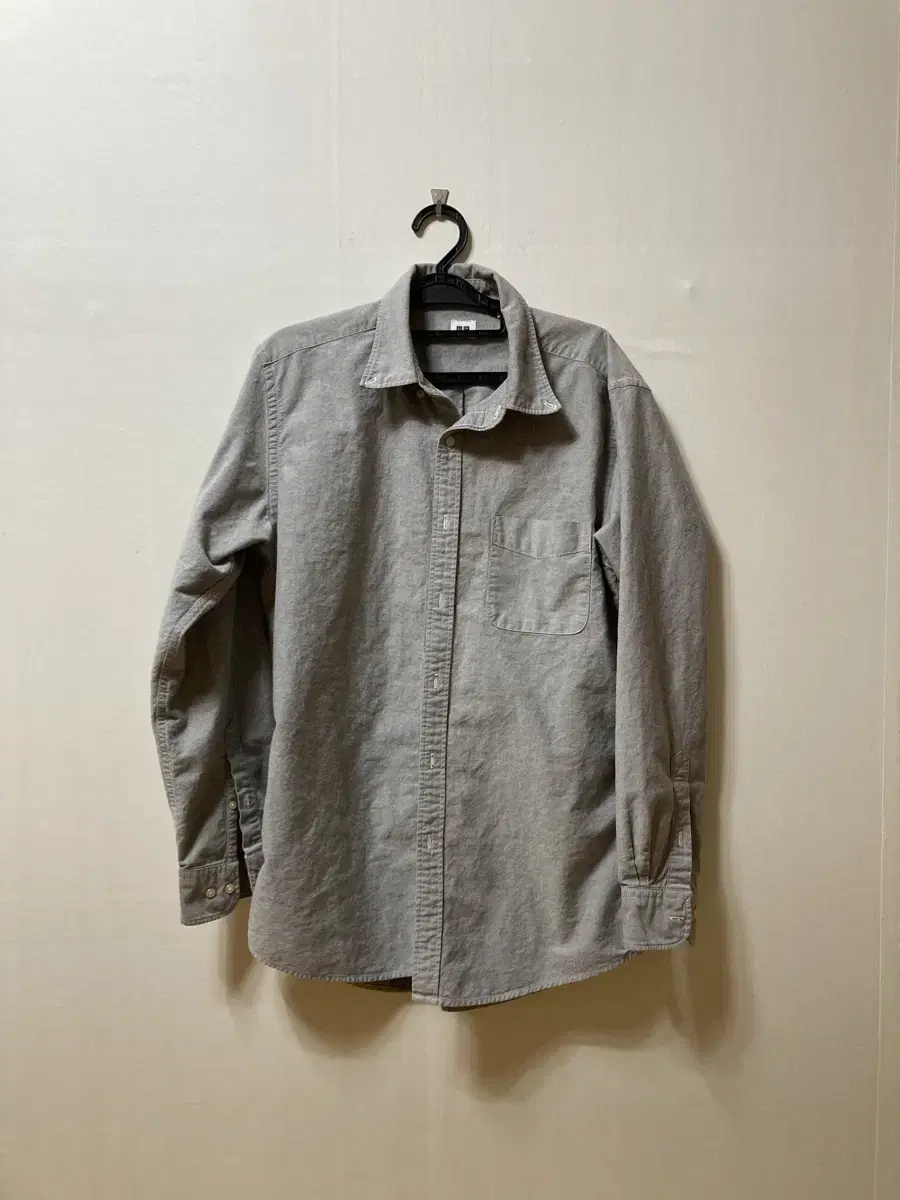 Men's Uniqlo Shirts