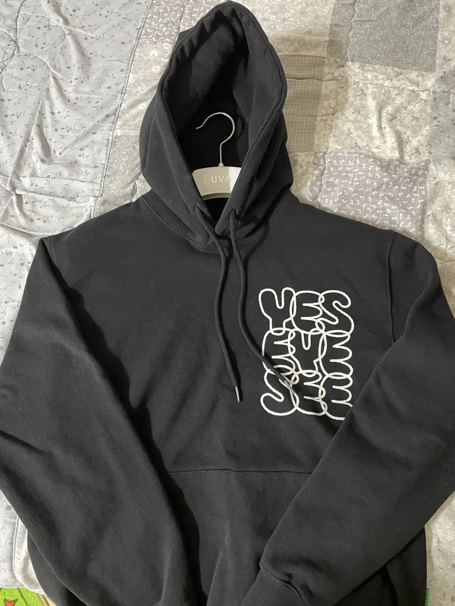 Yeseyesee Yeseyesee c-logo hoodie black