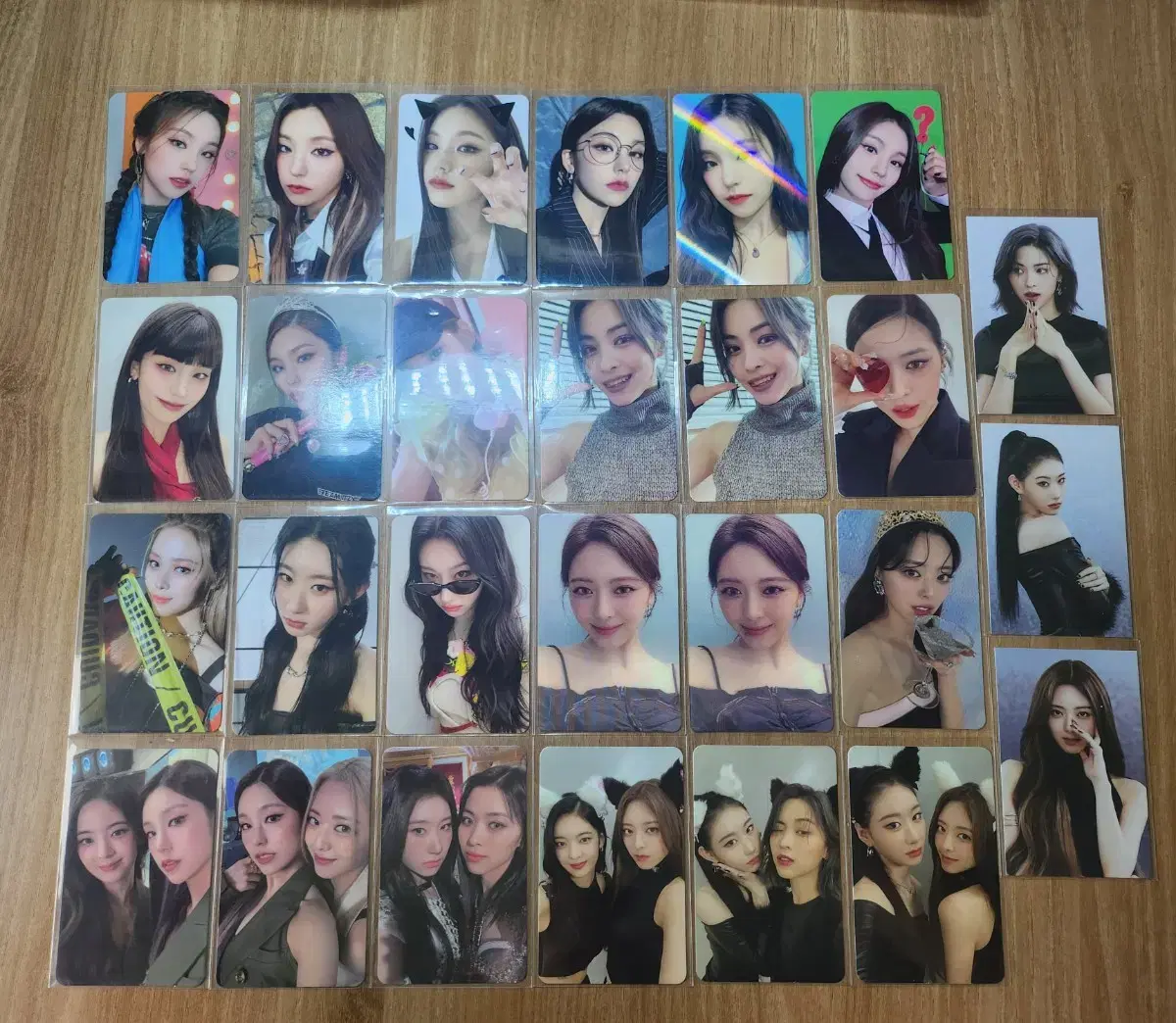 itzy photocard wts sell unreleased photocard yeji ryujin chaeryeong yuna