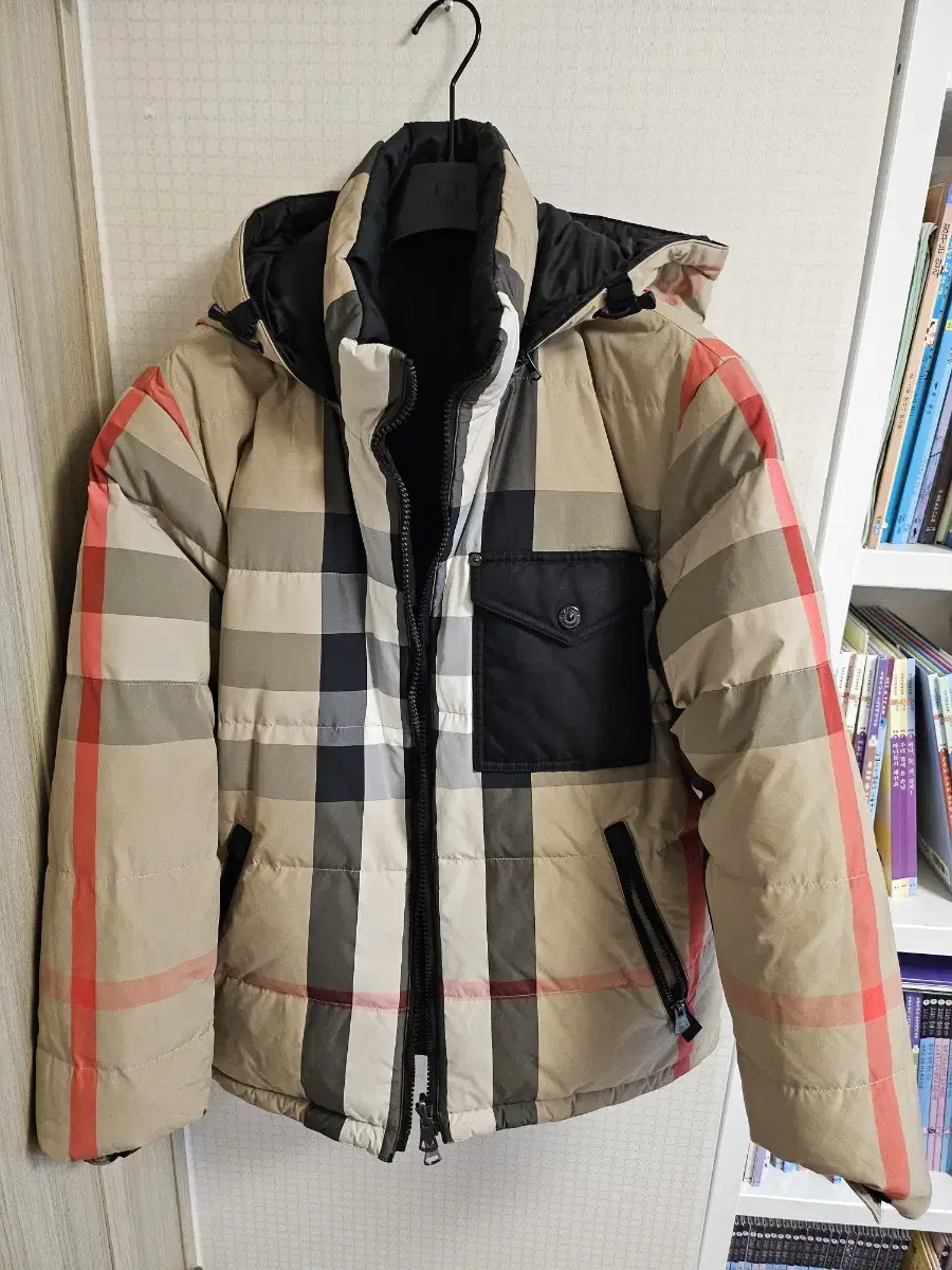 Burberry Revisable Padded M