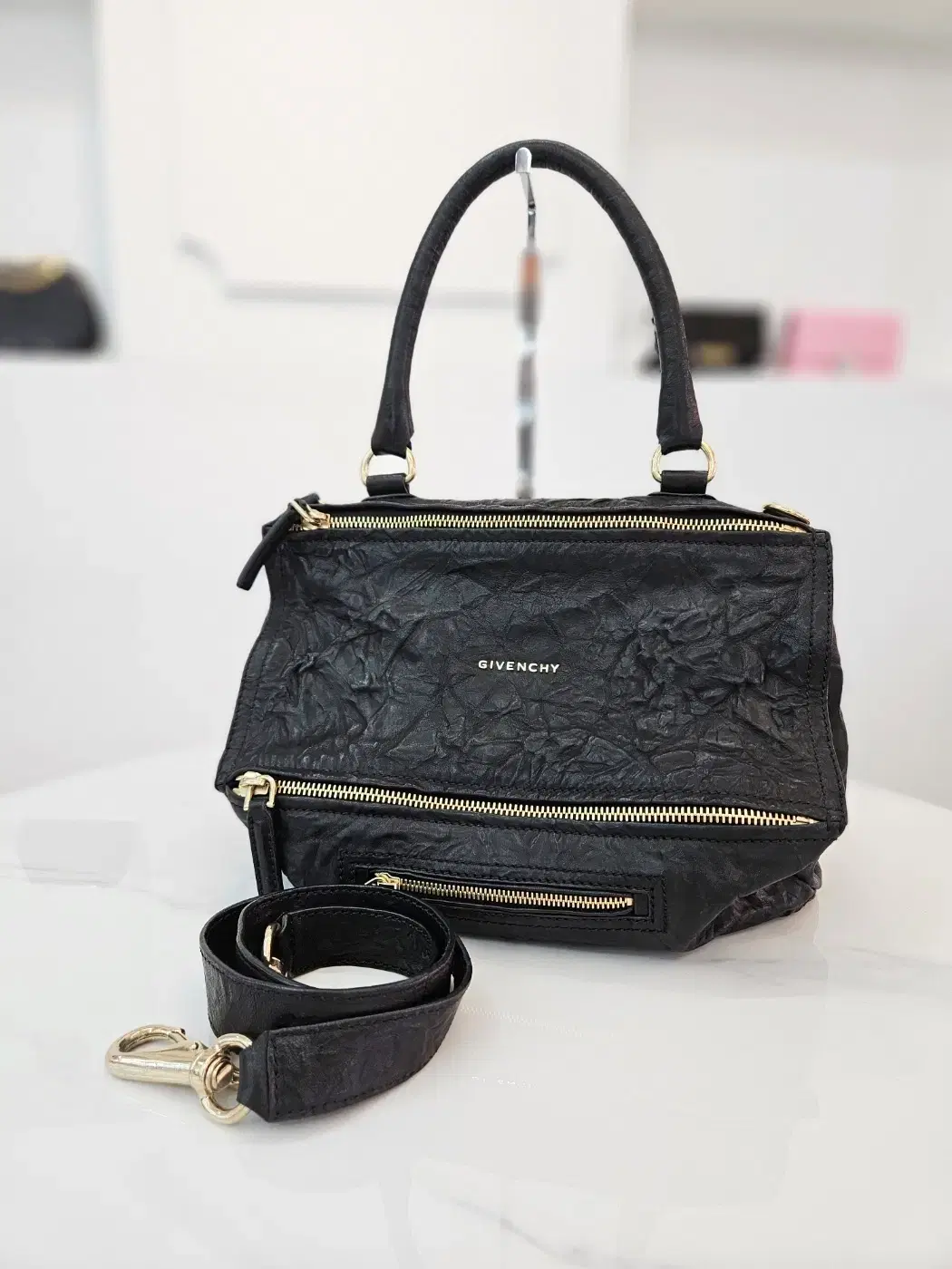 [중고명품 럭스올 울산점]Givenchy Pandora Medium Shoulder Bag13L5252004