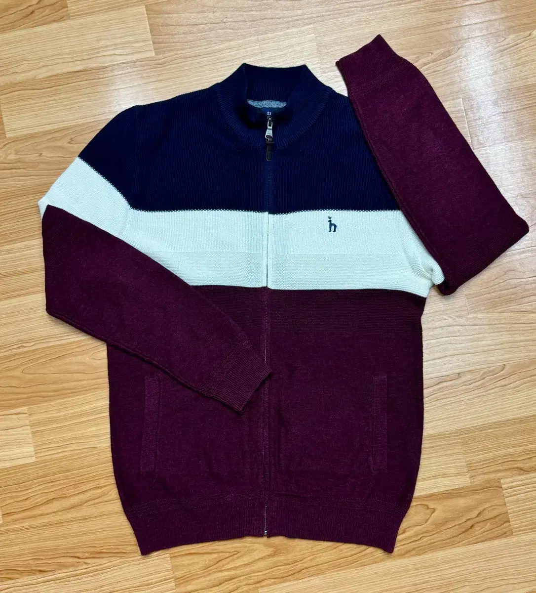 Hedges zip-up knit 100