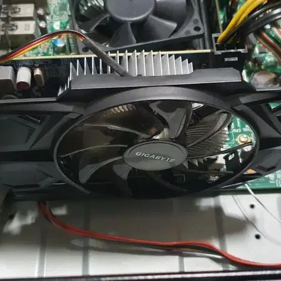 기가바이트 GTX 750Ti 그래픽카드