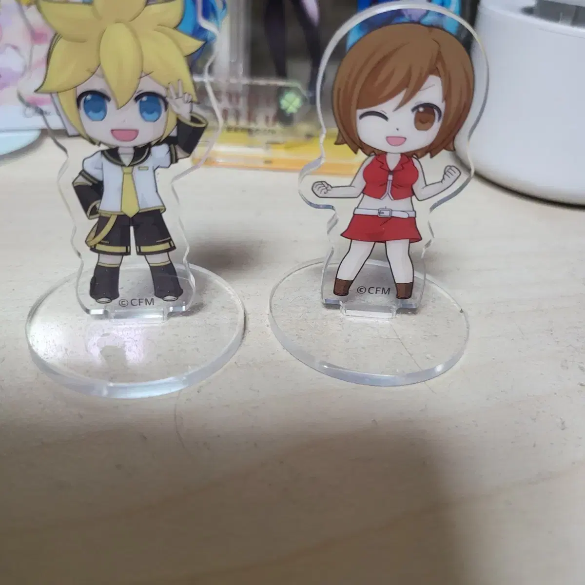 Kagamine Ren, Meiko acrylic pacify