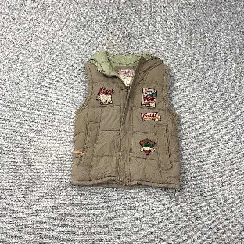 Jeep Patch Printed Beige Padded Vest L