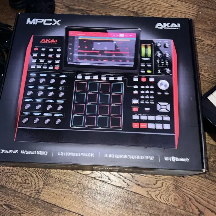 AKAI MPC X 박스채 새상품 판매합니다