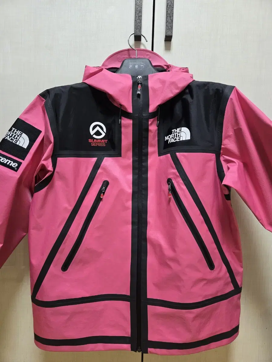 Supreme x The North Face TapeSeam Pink Jacket size M