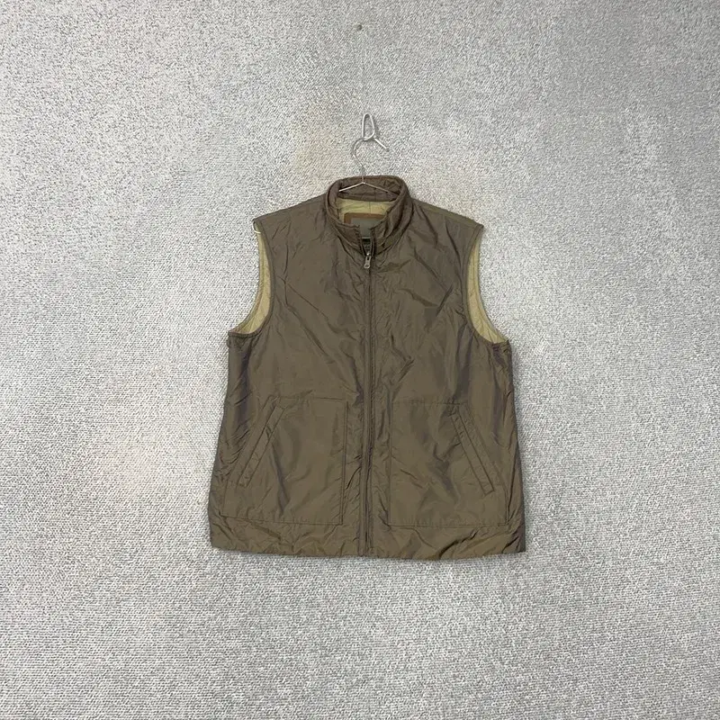 Men's Khaki Woven Vest in Hanley Cotton S