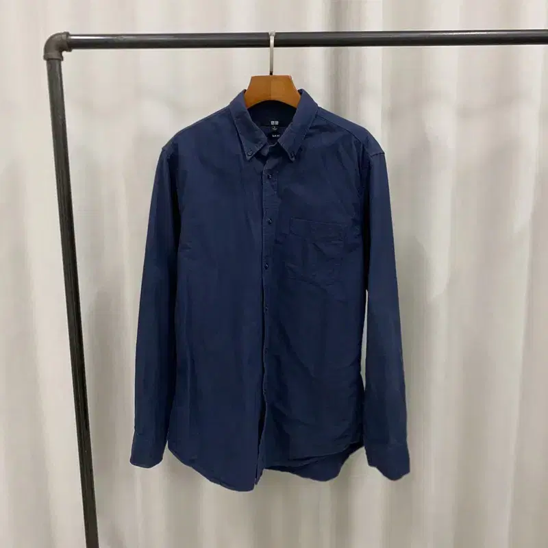 UNIQLO Navy shirt 100 A06881