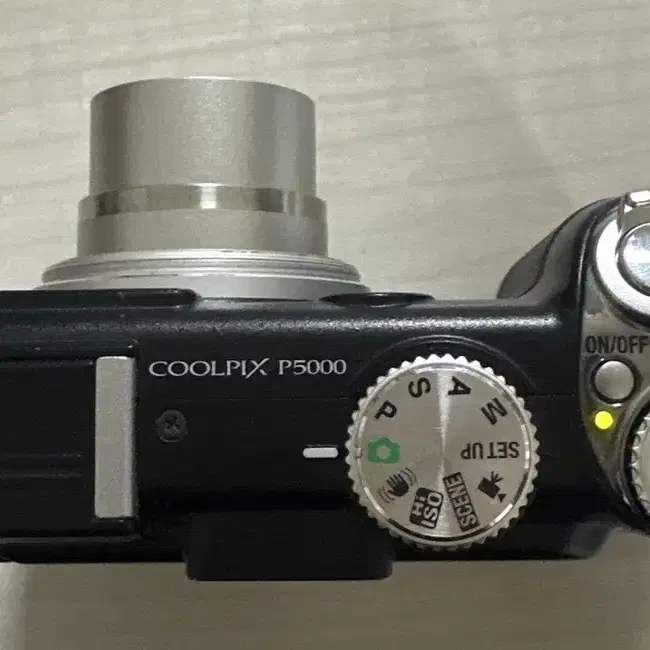 니콘 Coolpix P5000 디지털 카메라