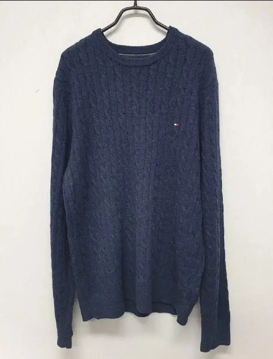 Tommy Hilfiger Men's Woolen Pretzel Knit Size M