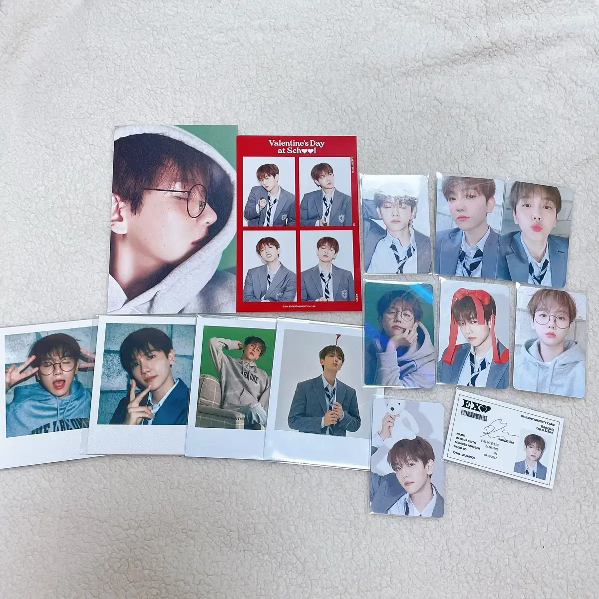 seasons greetings baekhyun hooded school uniforms pola photocards