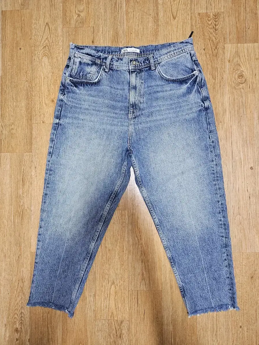 Zaraman wide fit jeans 34 inches in good condition washed