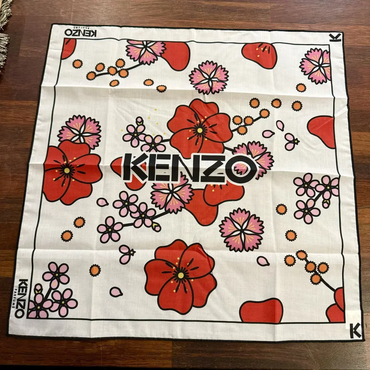 KENZO 겐조 플라워 스카프 (새상품)