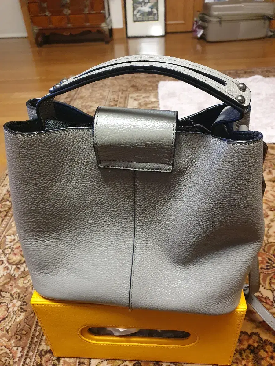 델라스텔라 소가죽 bag